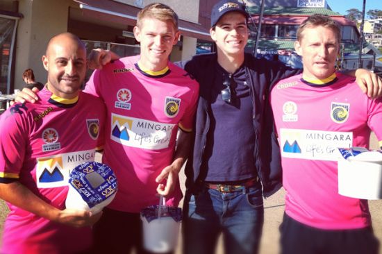 Former Perth players help raise funds for cancer